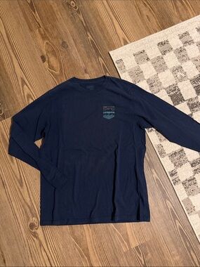 Patagonia Men’s Long-Sleeve Navy Crest Pocket Tee